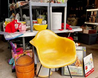 Herman Miller Eames fiberglass shell chair