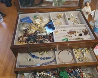 More jewelry to go through he never know You might find a little gem in there please ask Laura for assistance