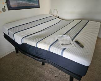 We measured this adjustable bed it is a queen size 75 in wide top of the line Head goes up and down foot goes up and down it is a hybrid mattress. $600