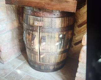 Wine barrel Bar