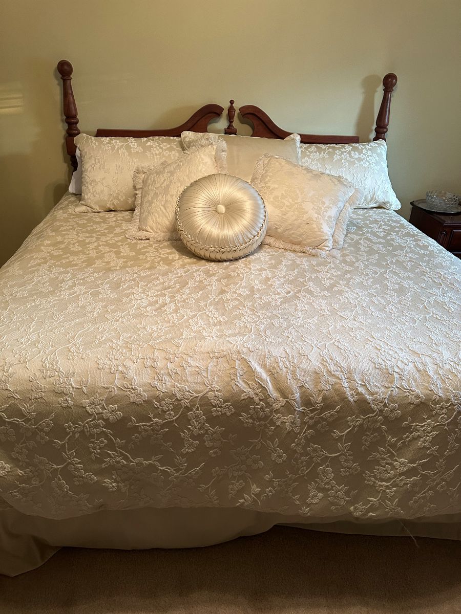 King size bed