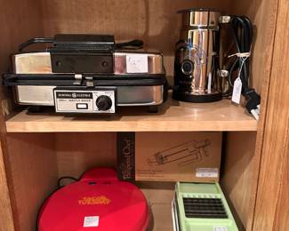 Like new waffle maker taco maker,