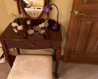 Dressing table