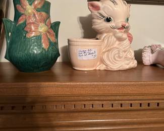 Roseville base, vintage planter