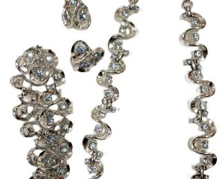 COSTUME JEWELRY SUITE