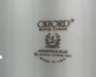 #18	400.00	"Oxford – Annapolis Blue – bone china – Lenox 
10 dinner plates, 7 salad or dessert, 9 B&B plates, 9  saucers & 9 cups
1 large meat platter, 1 round bowl, 1 gravy bowl, 1 sugar & creamer = 49 pieces "
0