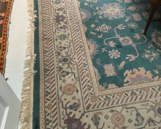 #34 100% Wool Rug Green and Beige 9' X 12'