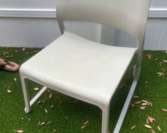 #21	250.00	Knoll polyproplene outdoor chair 
		30Hx21Wx21D
