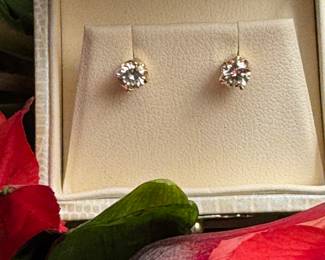 $780 - 0.68 ctw (2/3 ctw) Set of studs earrings diamonds 14kt gold post - 2 diam VS2/I1 clarity - H Color
