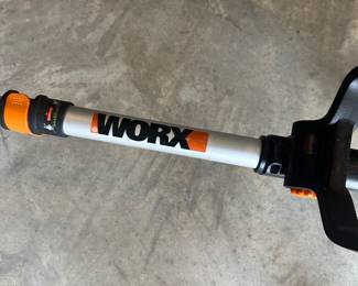 #69 - $40 - Worx weed eater