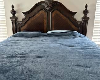 #26 - $450 - King size bed brown inlaid 69"H Serta with Carterson firm with pillow top