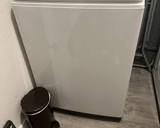 #24 - $700 - Samsung washer & dryer 2 years old active waterjet & moisture sensor