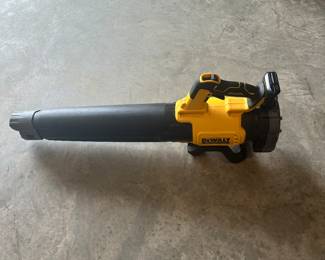 #65 - $50 - Dewalt blower - battery rechargeable