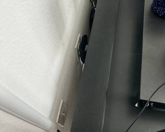 #43 - $140 - Samsung sound bar - has subwoofer