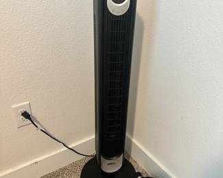 #39 - $50 - DIE Drey air purifier 42"T