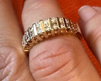 #B - $400 -14kt yellow gold & diam band Sz 5