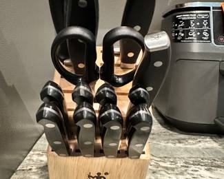 #77 - $120 - J.A. Henckels Knife set 16 pieces