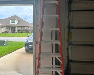 #74 - $86 - Werner ladder 8' - 300 pounds