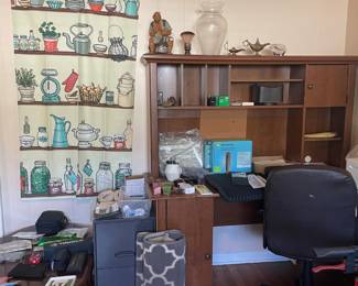 souvenirs, office supplies, desk, office chair