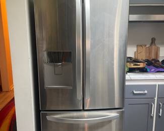 LG fridge $500