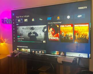 75" Samsung TV , sound bar and remote $400
