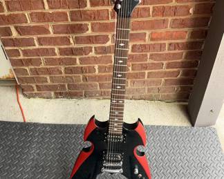 2003 Silvertone Kiss Paul Stanley with case