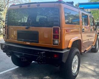 H2 Hummer excellent condition, 2006 $12,000 or highest offer