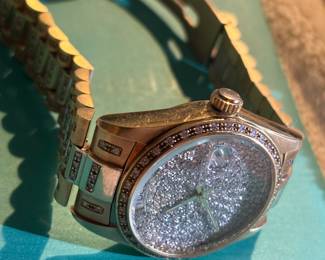 Diamond and gold day date man’s watch valued at $25,000
Gold weight alone is $7500 if you scrapped it
First $12,000 or highest offer