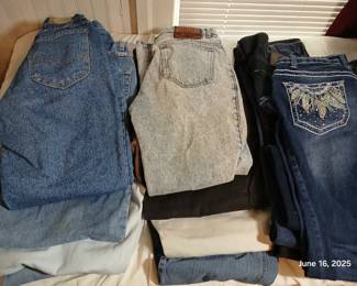 Acid washed and vintage wrangler and levis jeans.