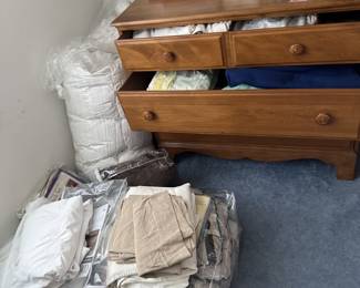 bed linens, blankets, comforters