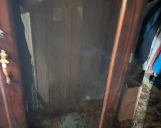 Gun cabinet