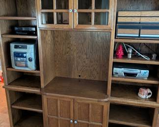 Entertainment center