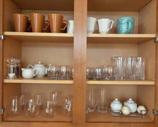 Glasses Mugs A Mixed Group Of Items