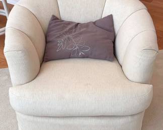 Far West Barrel Chair