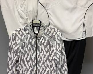 Tail, NVo, O DKNY Golf