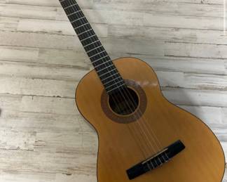 Hohner HC03 Beginner’s Classical Acoustic Guitar