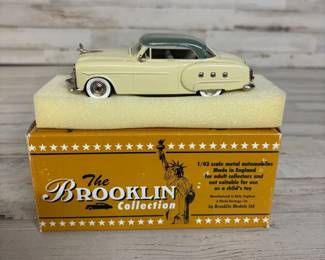 New Vintage 1951 Packard Mayfair Studebaker Brooklyn Collection 1:43 Scale Metal Model