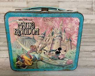 Vintage Aladdin 1979 Walt Disney Magic Kingdom Metal Lunch Box