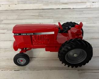 Vintage Farm Master 8750 Metal Tractor 1/16 Scale Model Made in USA Dyersville Iowa