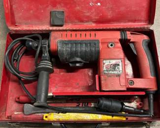Milwaukee Thunderbolt 1 1/2” Rotary Hammer with assorted bits