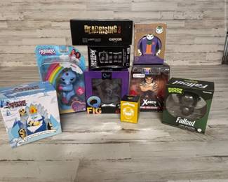 New Vintage Lot of Collectables, Marvel, DC, Fallout, CapCom, Adventure Time, HellBoy ETC