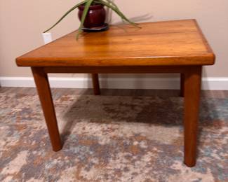 Very nice Danish Teak side table with great styling