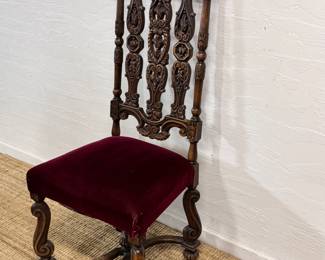 Throne Chair