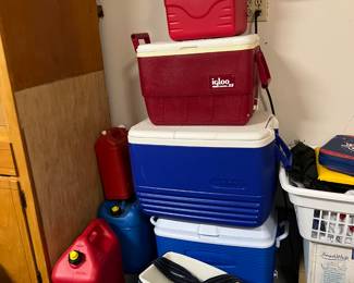 Coolers, Geri cans