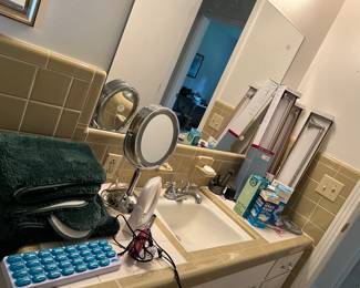 Bath rugs, vanity mirror, new towel bars
