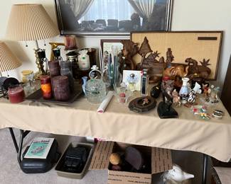Brass lamps, Polynesian pictures, candles