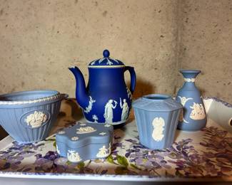 Large collection of Wedgewood china- more than a dozen pieces.