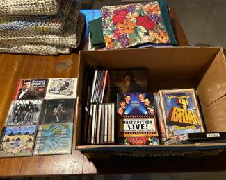 CDs/DVDs