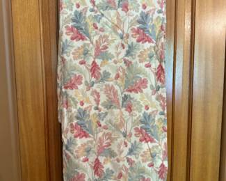 Curtain Leaf
