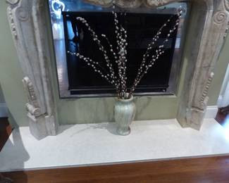 Onyx vase (fireplace mantel "NOT FOR SALE")